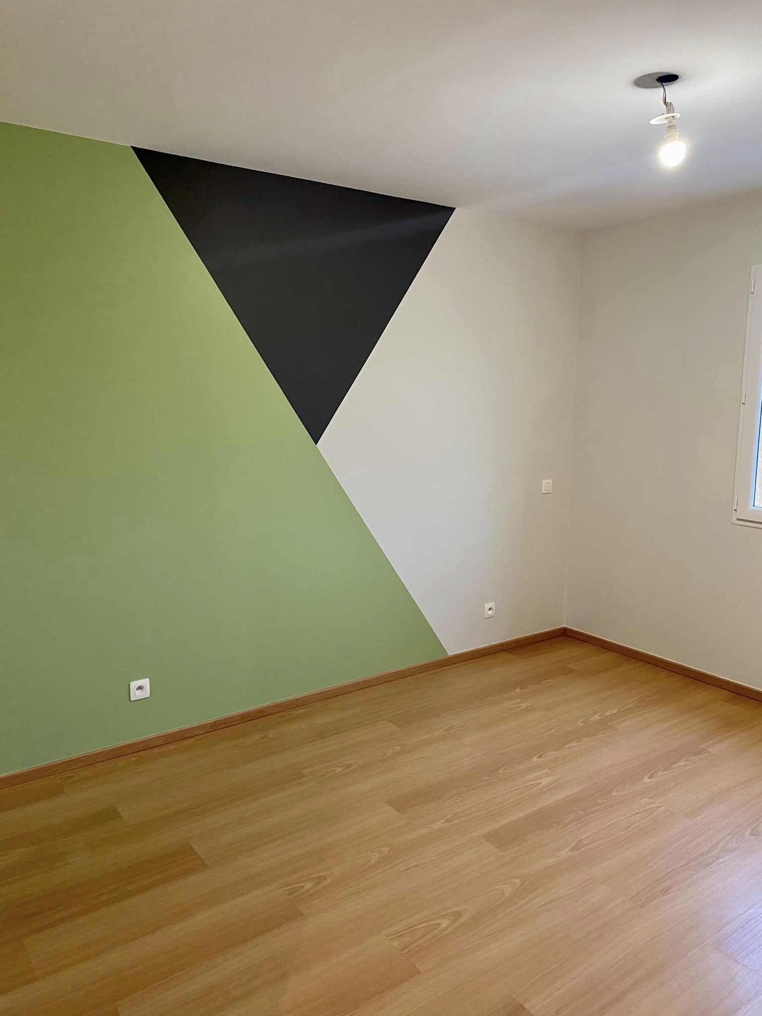 Mise en peinture chambre design - Enzo Garcia Artisan Peintre à Barbières